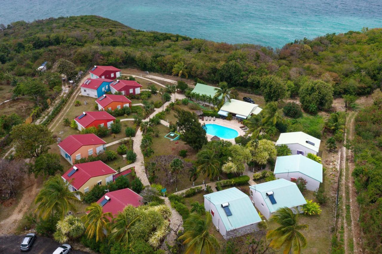 Au Village De Menard Saint-Louis Luaran gambar