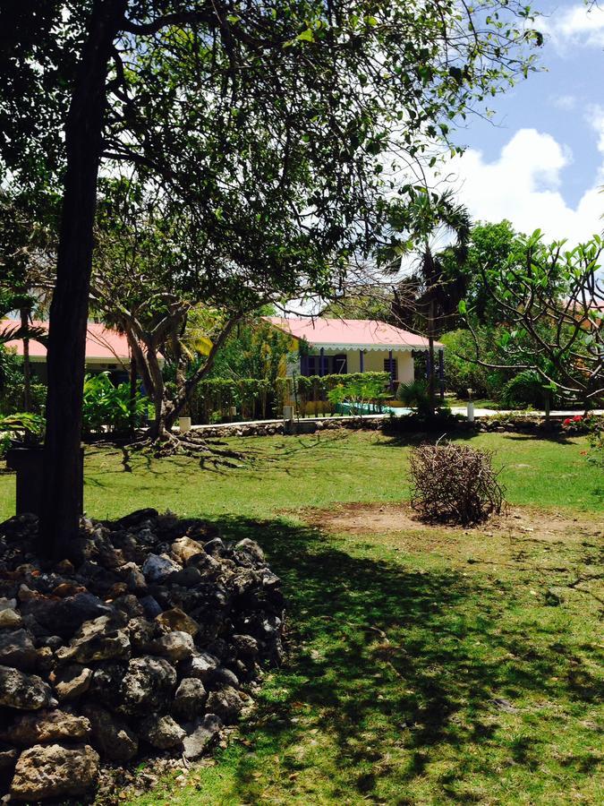 Au Village De Menard Saint-Louis Luaran gambar