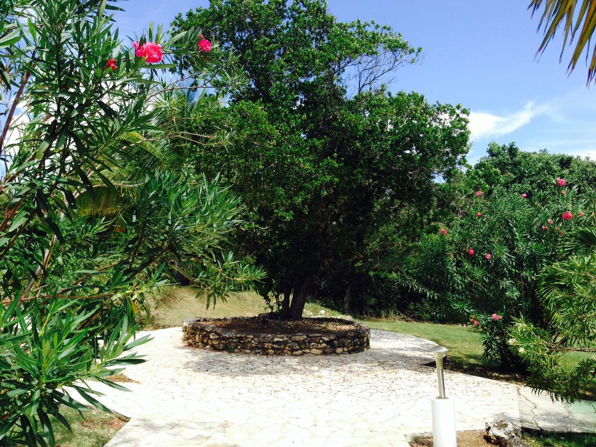 Au Village De Menard Saint-Louis Luaran gambar